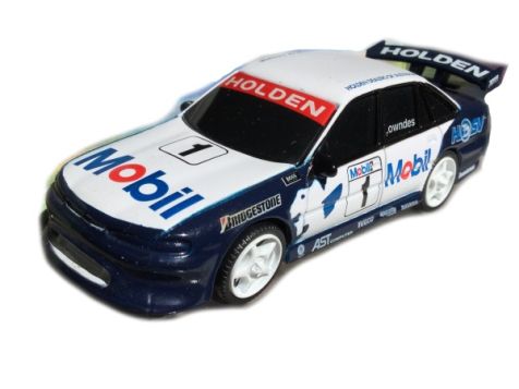 1:43 Classic Carlectables Craig Lowndes HRT Racing Commodore -