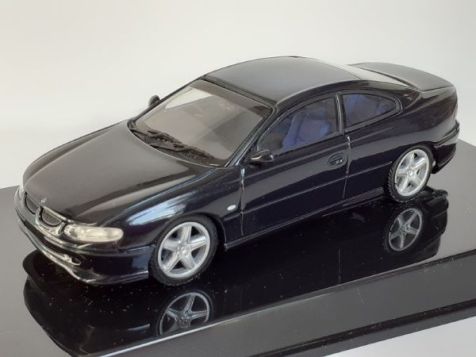 1:43 AutoArt Holden Coupe- Concept Car - Metallic Blue / Black (Non-Production Mix)