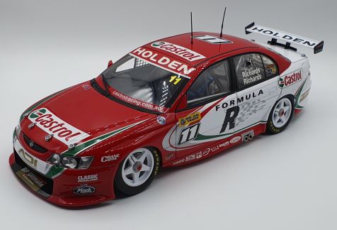 1:18 Classic Carlectables Castrol Perkins Race Team 2004 Holden VY Commodore #11 Richards/Richards signed cert both drivers